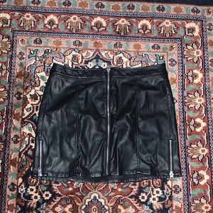 Faux leather mini skirt